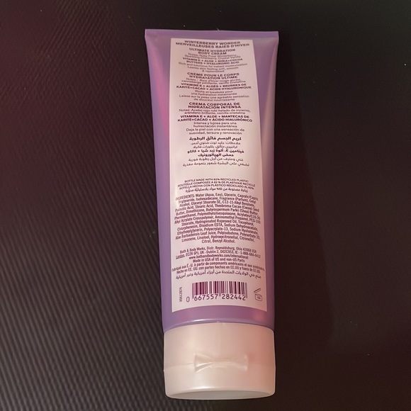 Bath and body works Winter Berry Wonder lotion - Picture 2 of 2